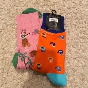 2 pairs mens socks M 8-12